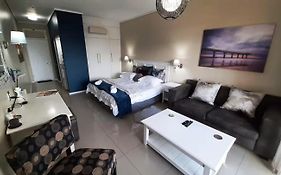 Blue Views At Brookes Hill Suites